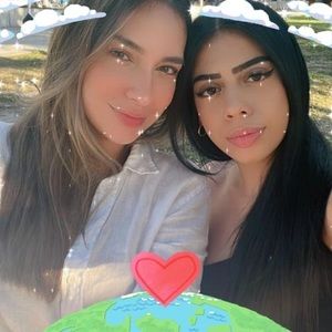 Meet your Posher, Ines lucia